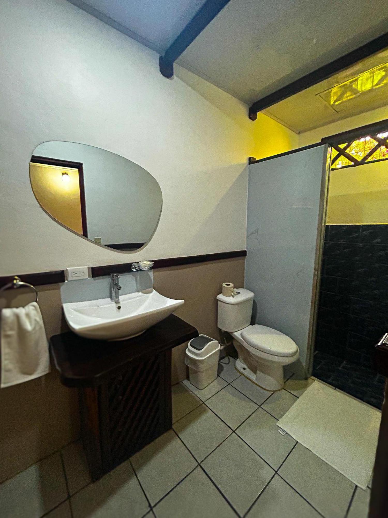 Cabinas Ole Caribe Puerto Viejo de Talamanca Bagian luar foto